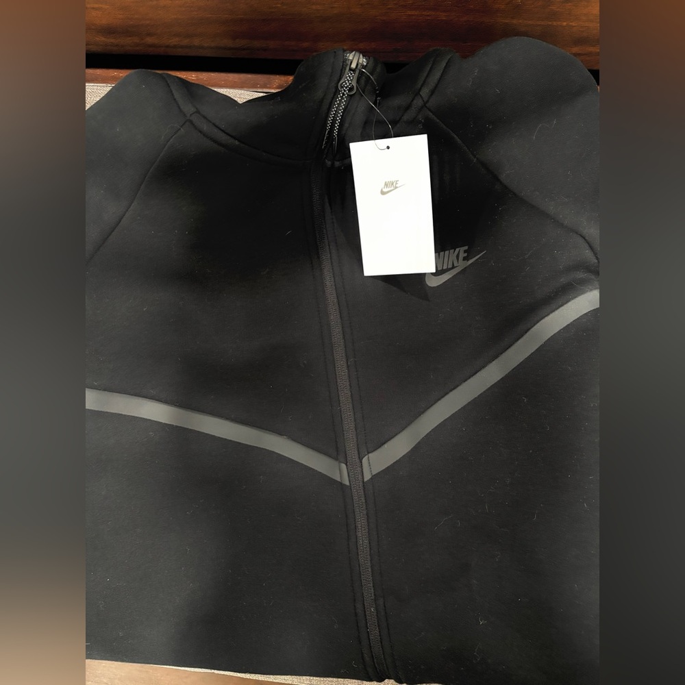 Men’s Nike tech full zip hoodie brand new